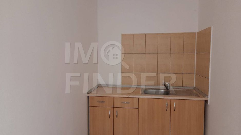 Spatiu de Birou Zona Centrala - Poză 4