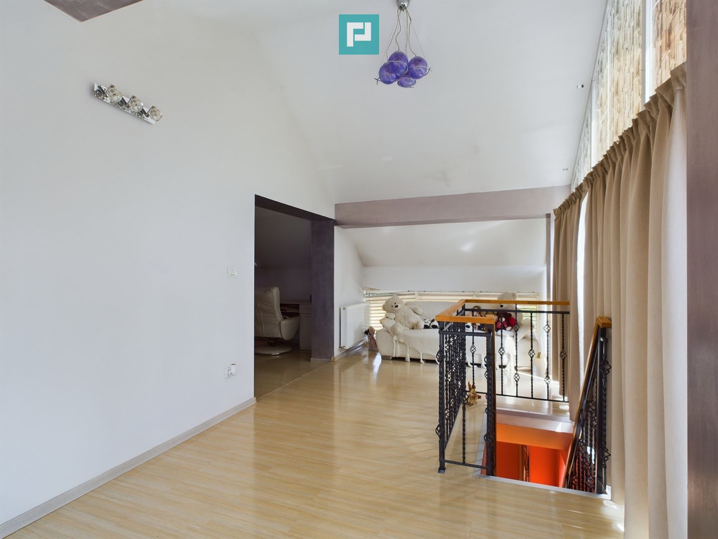 Casă Individuală tip Parter și Mansardă zona Girocului - Poză 5