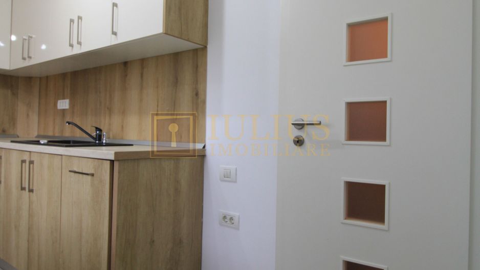 2 camere, zona centrala; str. Remus, centrala proprie. - Poză 17