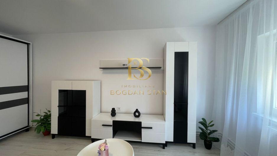 Apartament 3 camere de închiriat | Etajul 2 | Zona Micro 17 - Poză 4