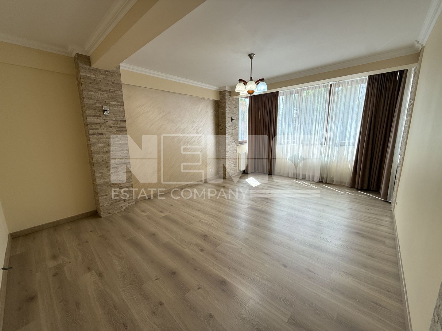 Apartament Central | 3 camere | 95 mp + boxă + parcare | Parter - Poză 3
