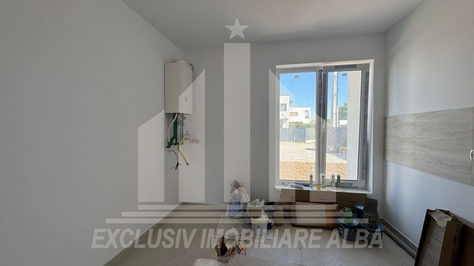 Casa in regim cuplat de vanzare, Cetate - Poză 4