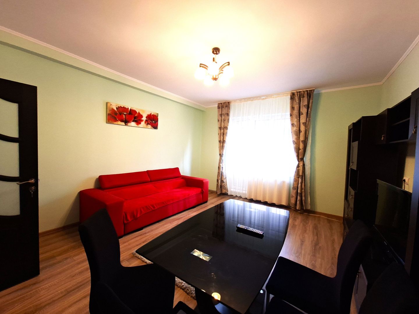 Apartament cu 2 camere, priveliște superbă spre Tâmpa, zonă centrală - Poză 5