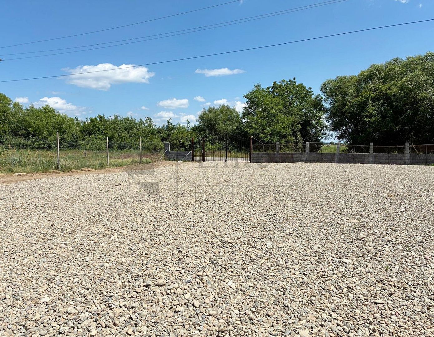 Teren 1637 mp cu 2 containere amenajate langa Barajul Tileagd - Poză 2