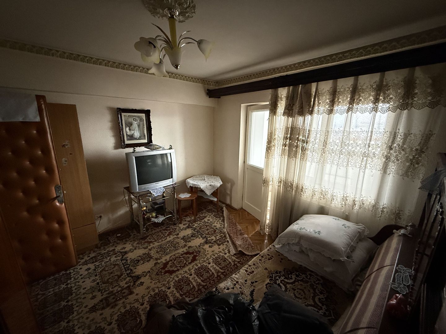 Ap 4 camere 90 mp+boxa+1 camera pe hol ultracentral b-dul Carol 1 - Poză 11