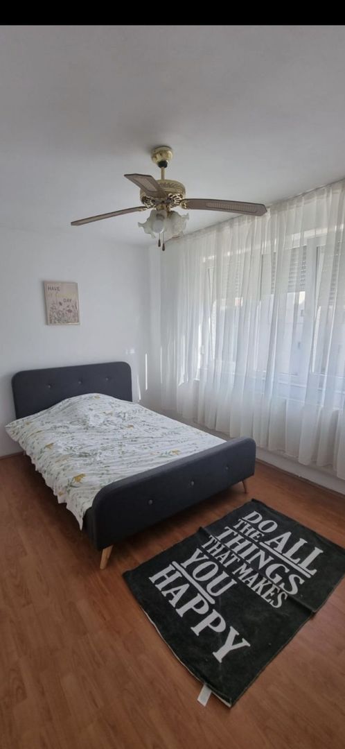 BRASADAS vinde ap 2 cam etaj 3/4 Calea Traian. - Poză 2