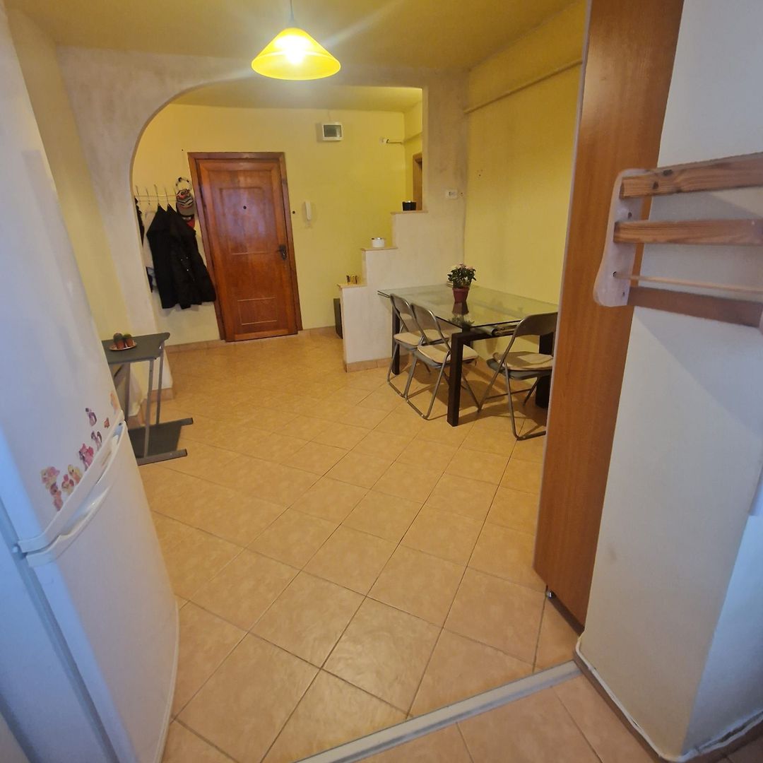 APARTAMENT4 CAMERE ZONA  SOARELUI LANGA SCOALA 30 - Poză 5