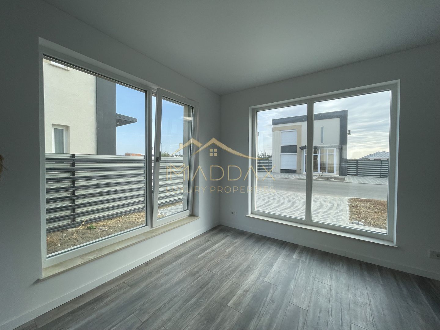 Vila individuala_P+1 ***4 camere***380 mp teren//Tamasi-CORBEANCA - Poză 5