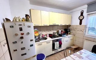 Apartament 3 camere Calea lipovei - Poză 3