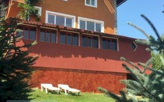 Pensiune 17 camere - zona Bran - Poză 4