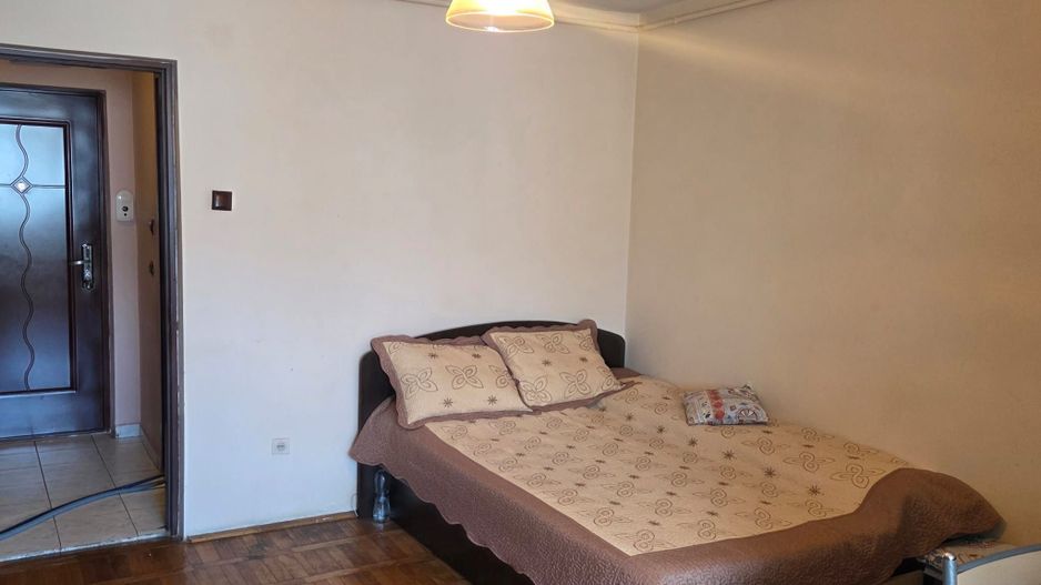 Garsoniera zona Astra,bloc izolat - Poză 2