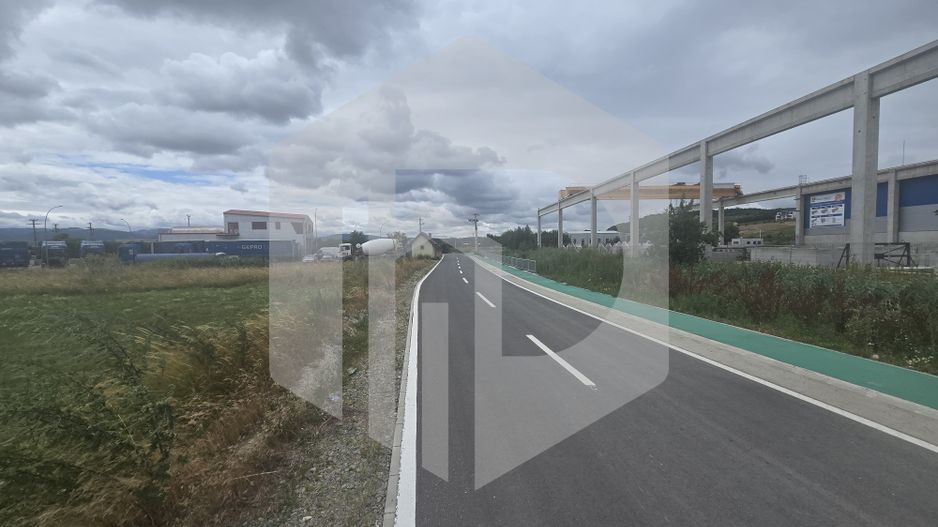 Teren intravilan industrial 4540 m Cristian Sibiu - Poză 4