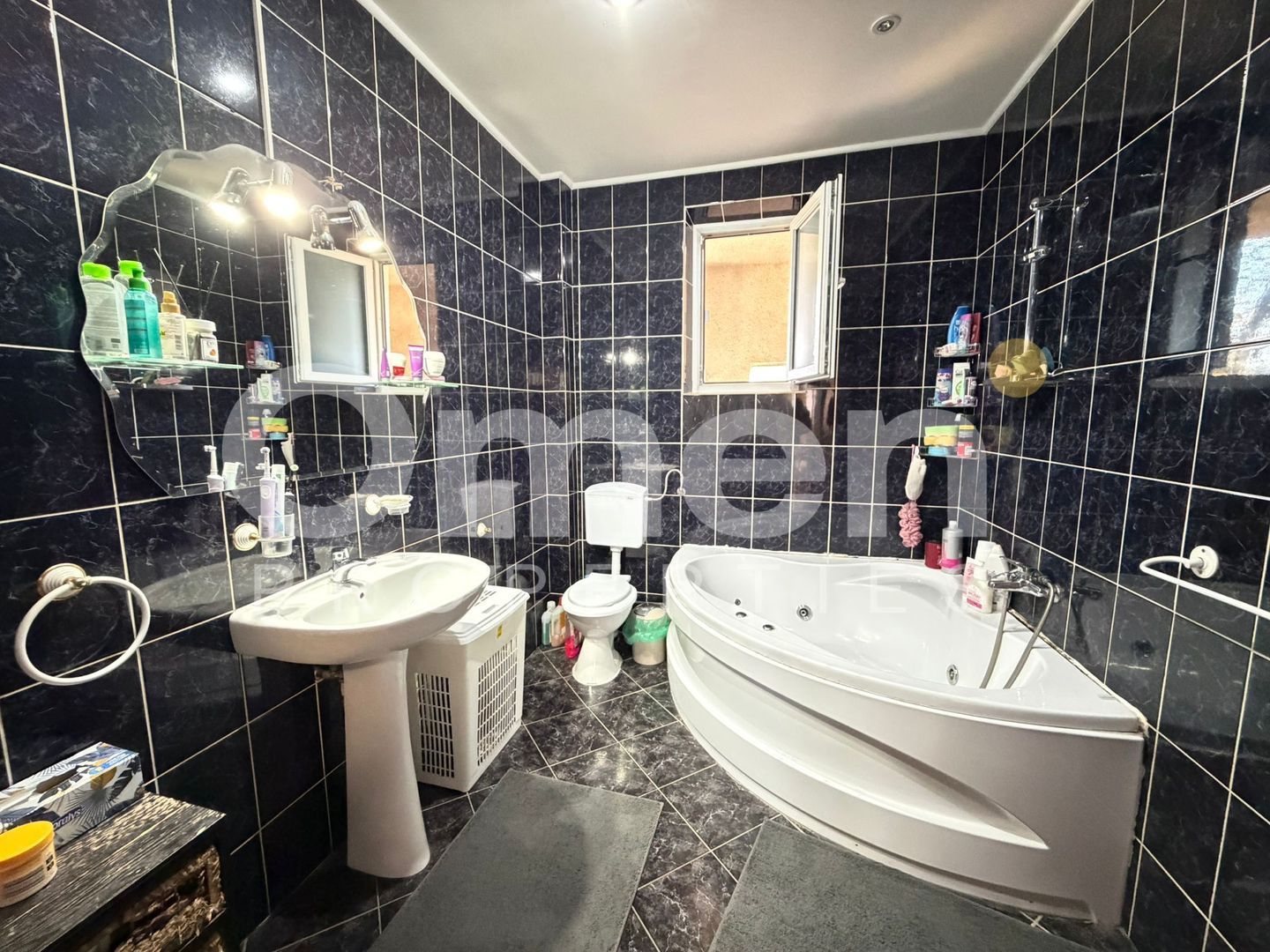 Casa individuala cu curte disponibila pentru vanzare, situata in zona centrala - Poză 8