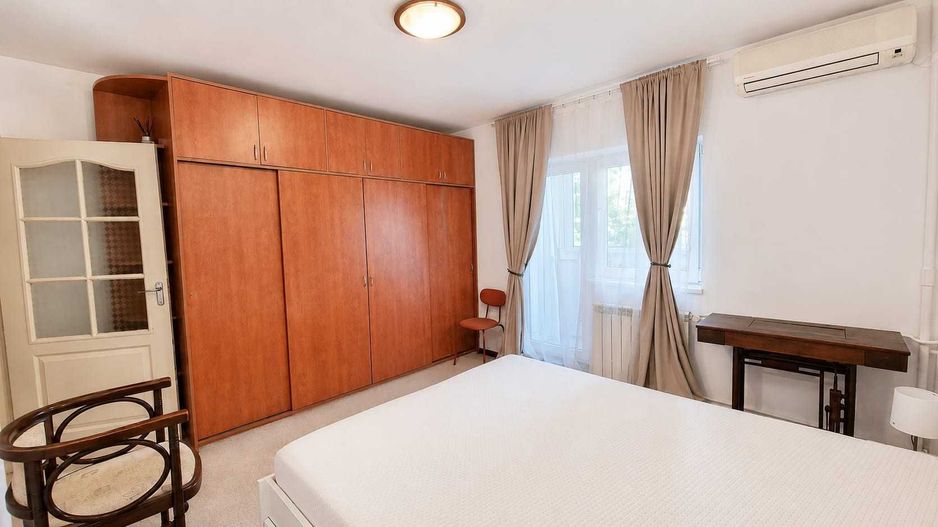 Apartament 3 camere renovat  1/8, 1990 dec. primul chirias - Poză 3