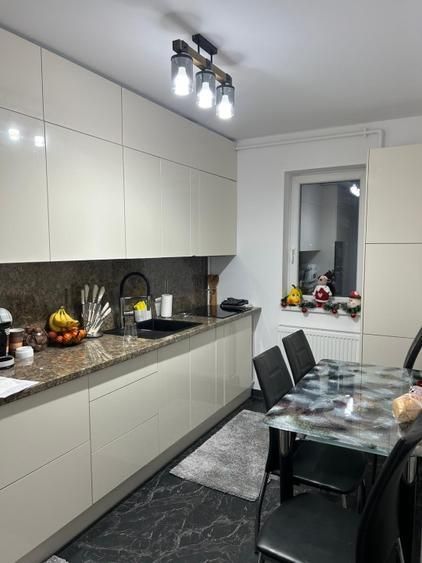 Giroc | 2 Camere | Etaj 1 | Bucatarie inchisa | Mobilat si Utilat - Poză 1