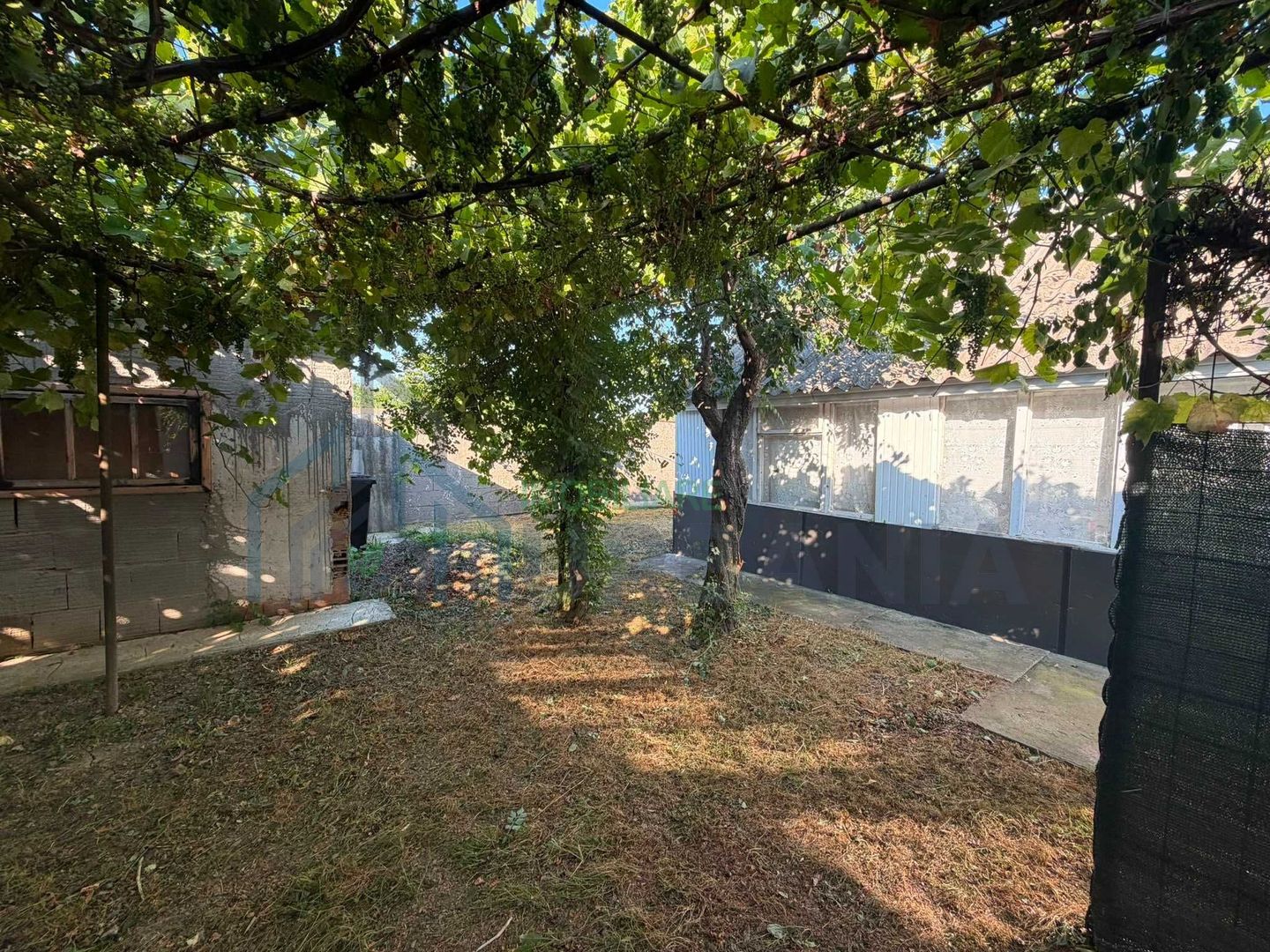 Casă de vânzare în comuna Tutora, la doar 13 km de Iași - Poză 6