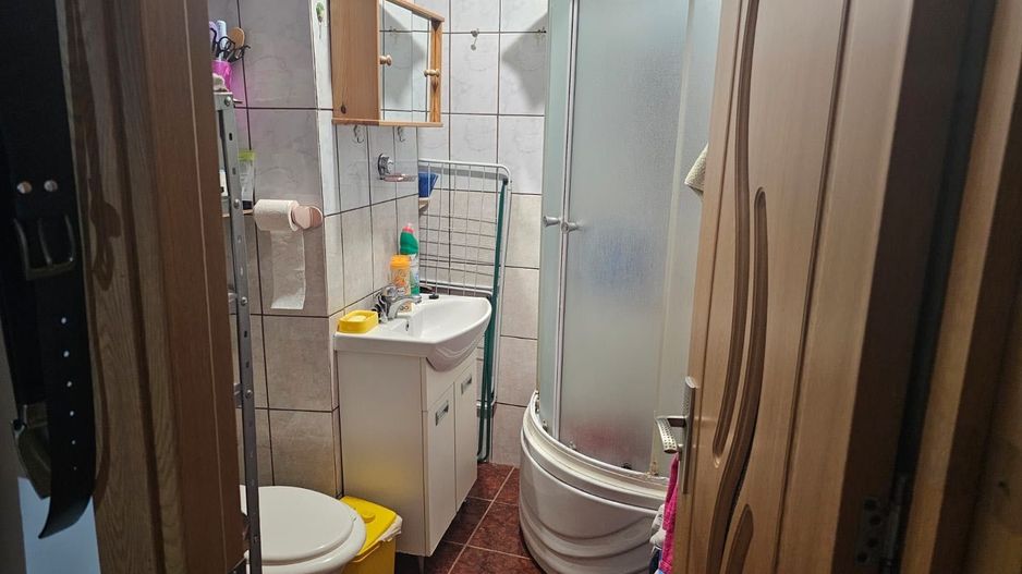 Vând apartament 3 camere - Poză 4