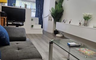 Apartament 3 Camere 🏡 | Decomandat | Gorjului 🚇 | Centrală Proprie - Poză 2