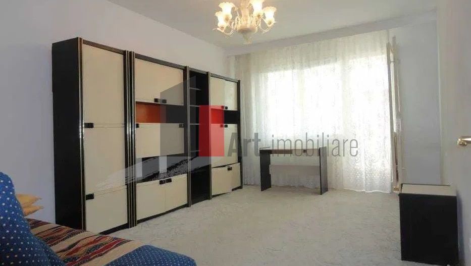 Vand apartament 3 camere zona Obor - Poză 1