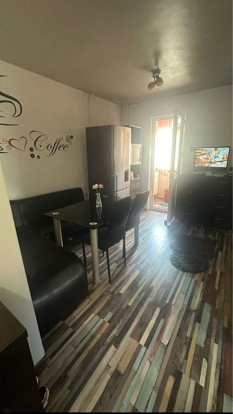 Apartament 2 camere in Craiovita Noua - complet mobilat si utilat - Poză 3