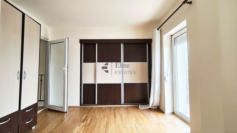 Casa cu 4 camere garaj si curte de 500 mp in Nojorid - Poză 9