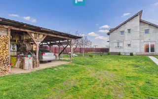 Casă cu 7 camere și teren generos în Șofronea - Poză 18
