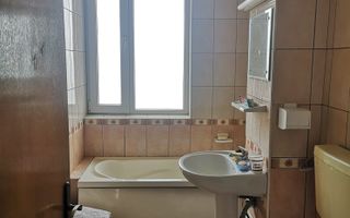 Apartament luminos cu vedere panoramică - Poză 4