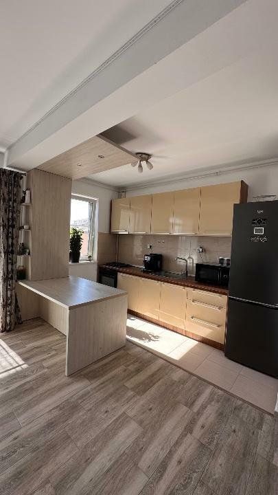 Giroc-Eso | 3 Camere | Etaj intermediar | Mobilat si Utilat | Loc de parcare - Poză 1