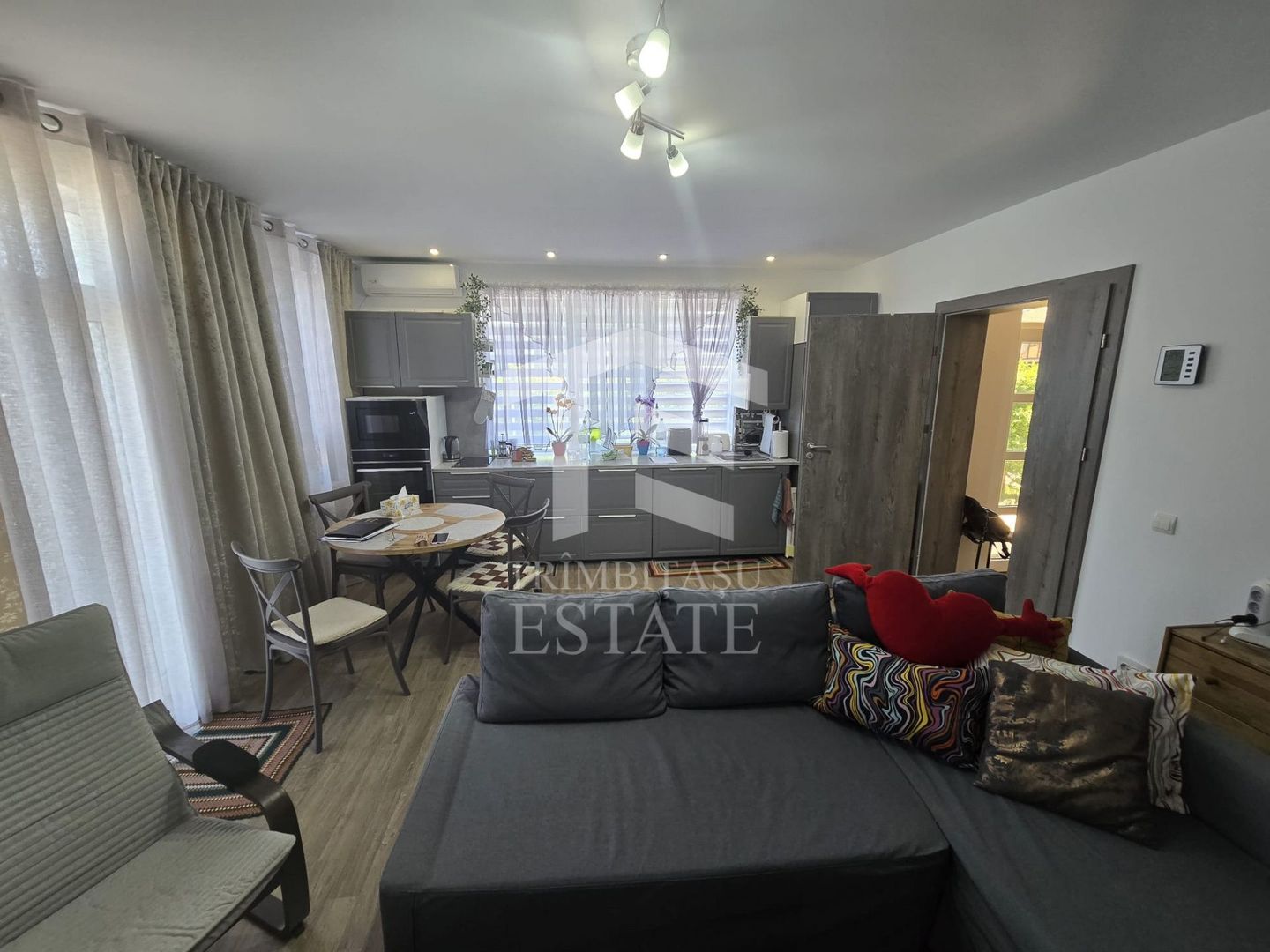 Mangalia - Vila tip duplex moderna. - Poză 28