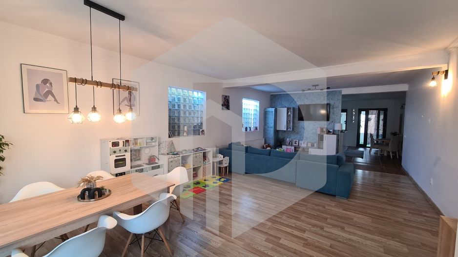 Casa Individuala | 4 Camere | 180mpu | Sura Mare |701mp Teren| Terasa - Poză 2