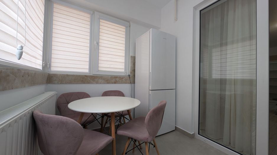 Apartament nou, 2 camere, mobilat/utilat premium + parcare subterană - Poză 13