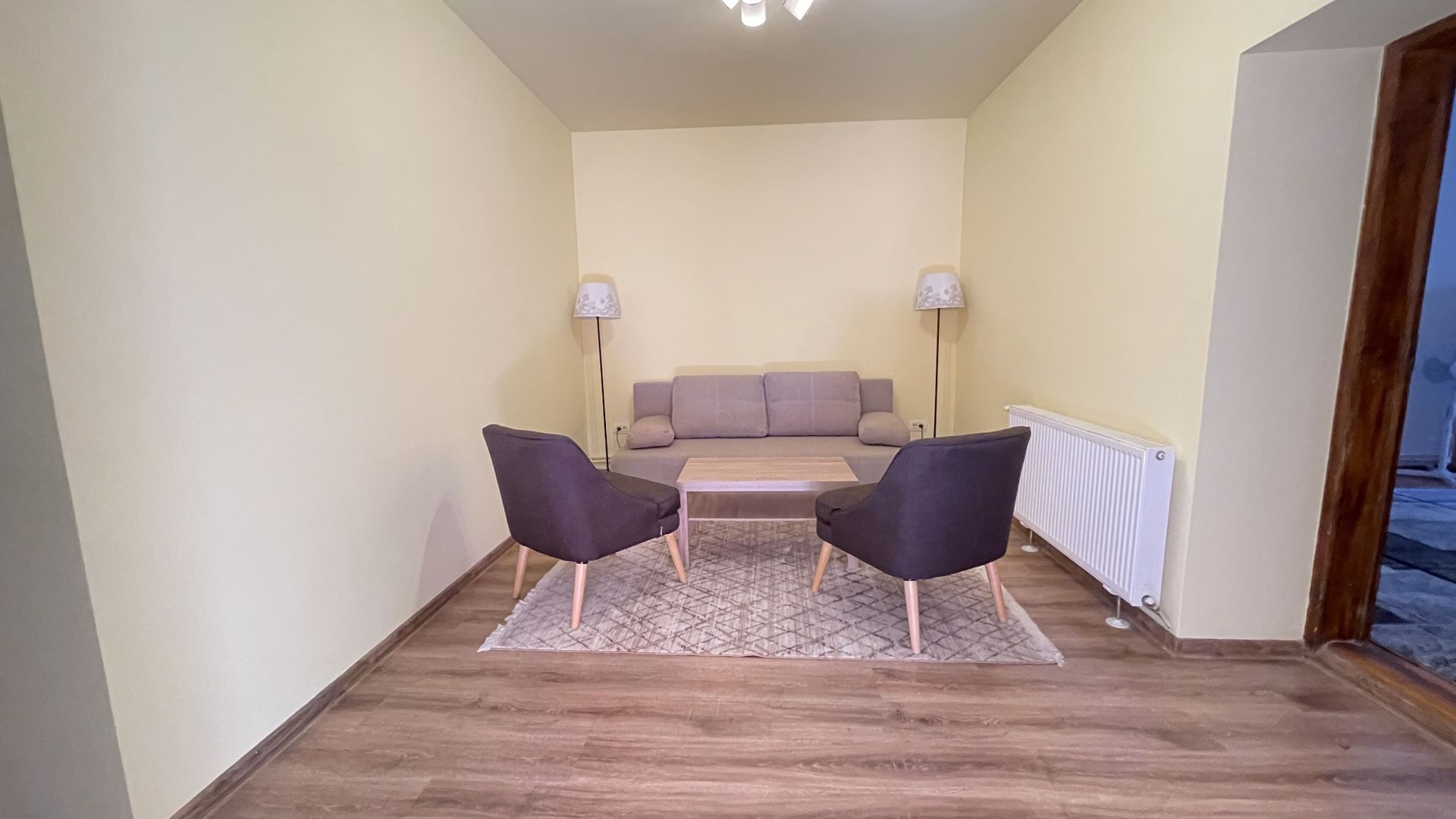 Casa cu teren frumos si garaj zona Mehala - Poză 12