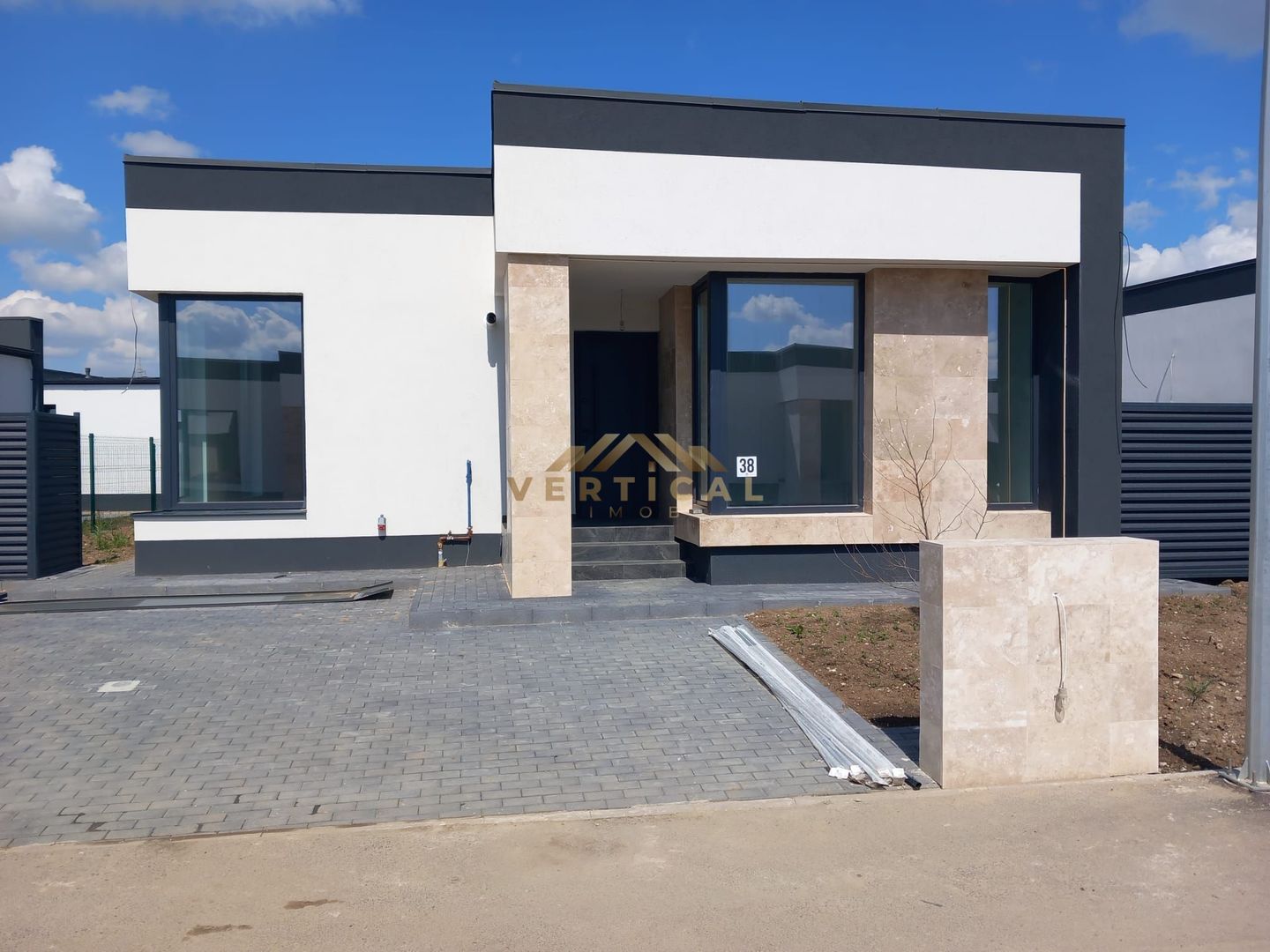 Vânzare Casa-3 camere- super moderna* dezvoltator Berceni/Vidra-Ilfov - Poză 4