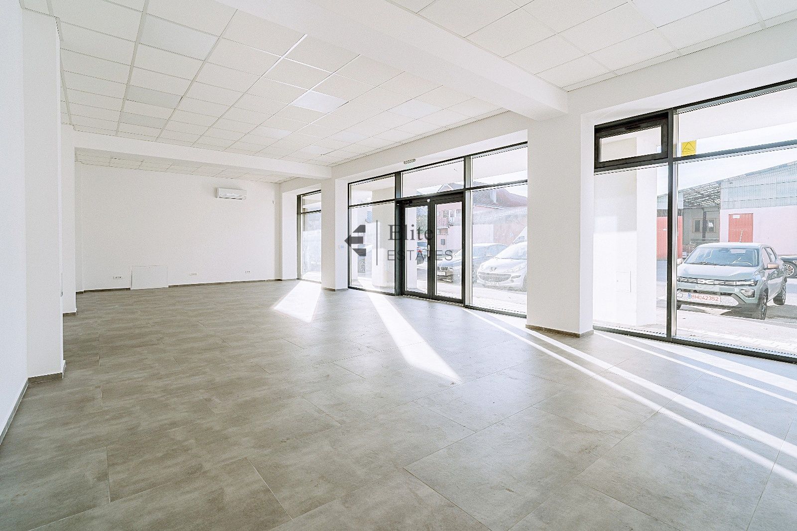 Spatiu comercial de inchiriat la Eas Clujului, Oradea - Poză 1