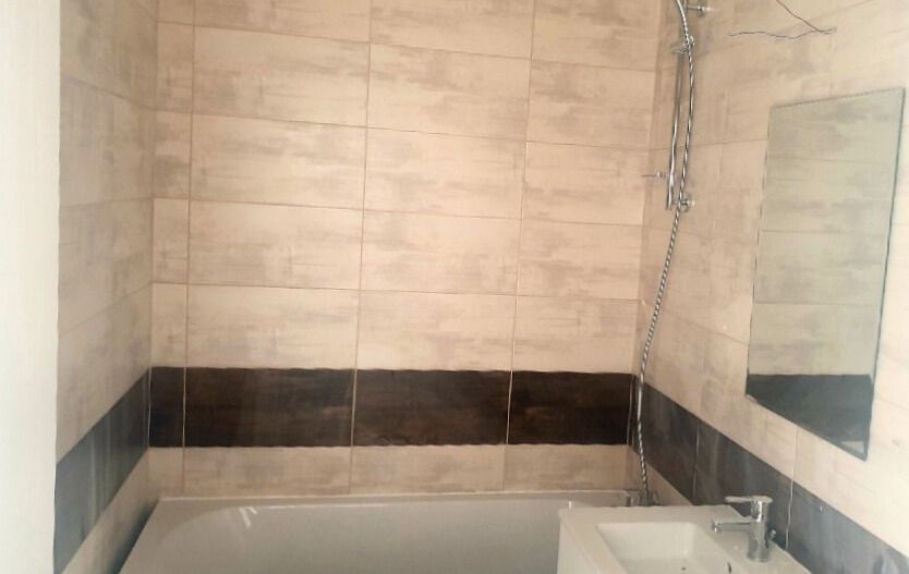 Garsonieră spațioasă luminoasă și plină de potențial în inima Piperei - Poză 8