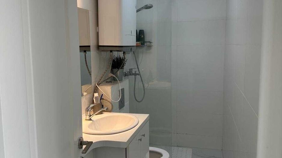 Apartament 2 camere de vânzare - Piața Romană - mobilat nou, vedere pe spate - Poză 7