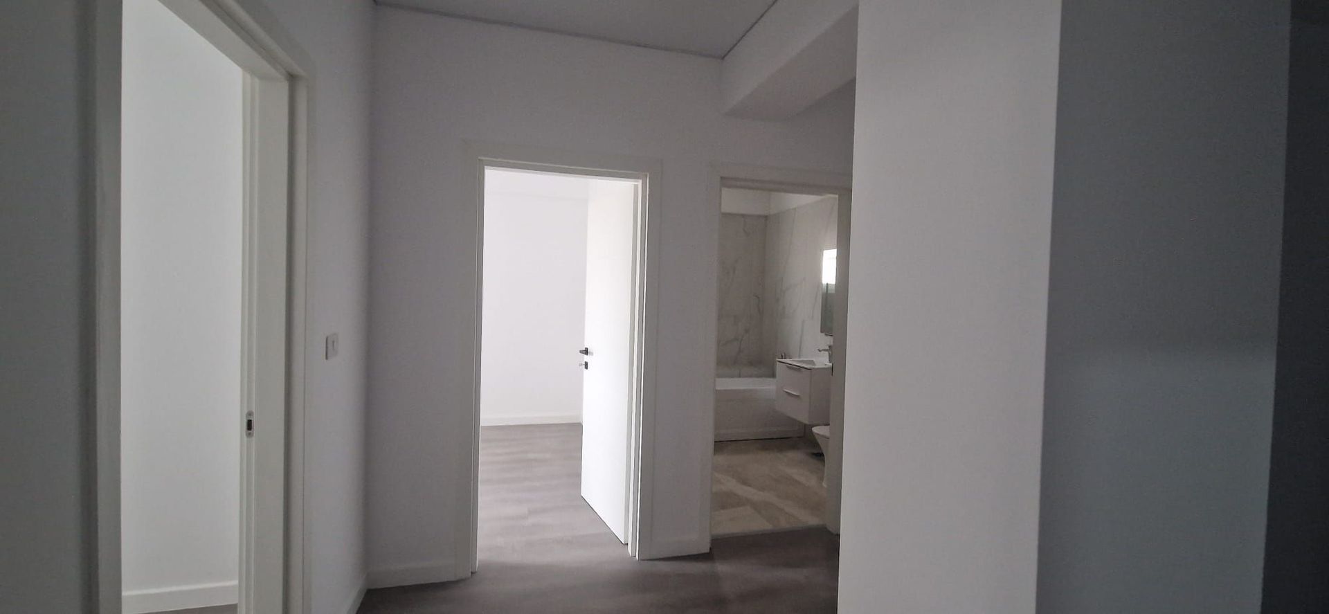 Apartament NOU finalizat 2 camere Decomandat 62 mp Bucium 99500 euro - Poză 5