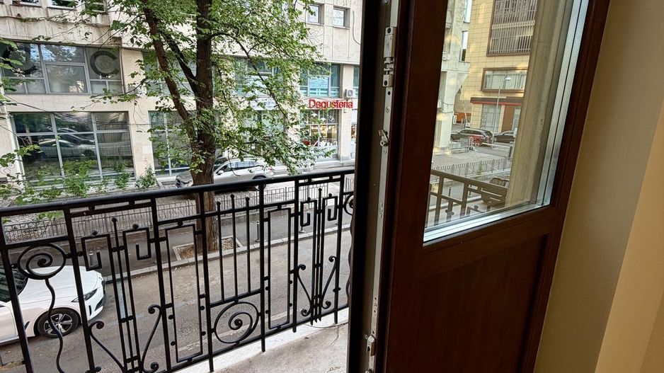 Apartament 4 camere Mihai Eminescu Piata Romana vila interbelica - Poză 11