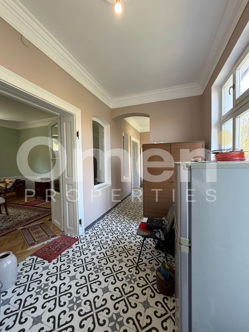 Casa renovata cu curte pentru inchiriere, zona Centrul Vechi - Poză 10