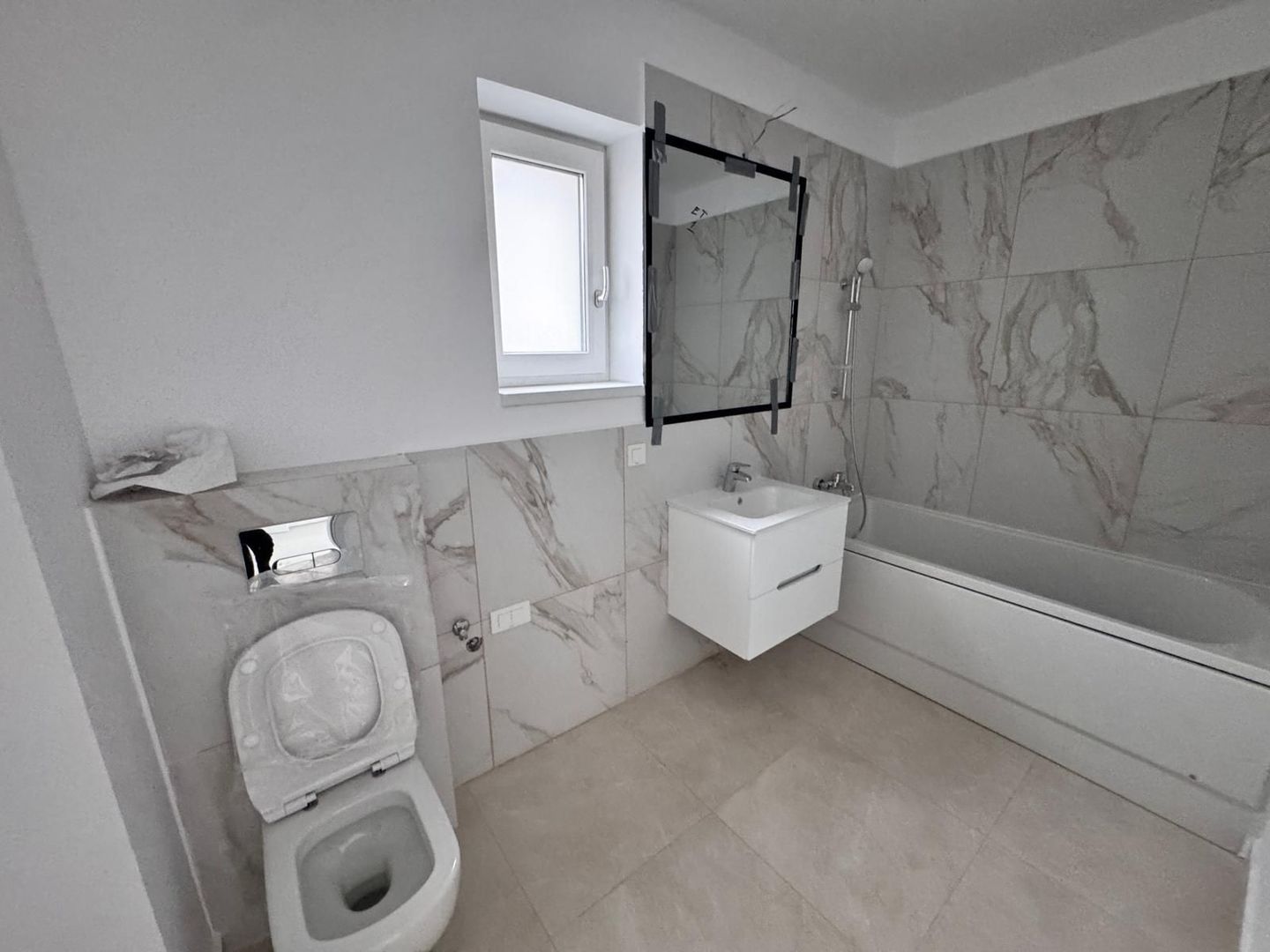 AP. 3 CAMERE,BLOC NOU, BUCATARIE INCHISA,CENTRALA PROPRIE,LOC PARCARE, - Poză 7