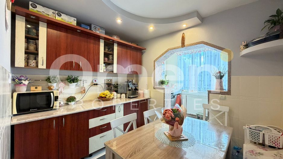 Apartament cu 3 camere decomandat, etaj intermediar,  zona Lidl Hotvon - Poză 8