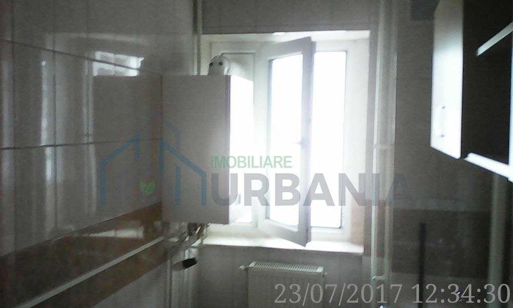 Inchiriez apartament o camera - Poză 1