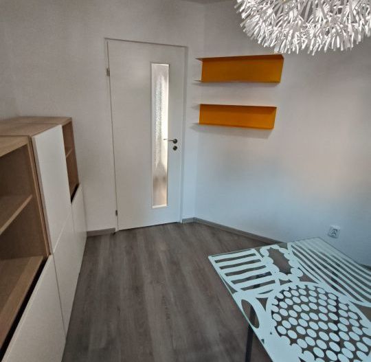 Spațiu de închiriat Târgu Jiu –zona 8 Mai, către Spitalul 700 - Poză 12