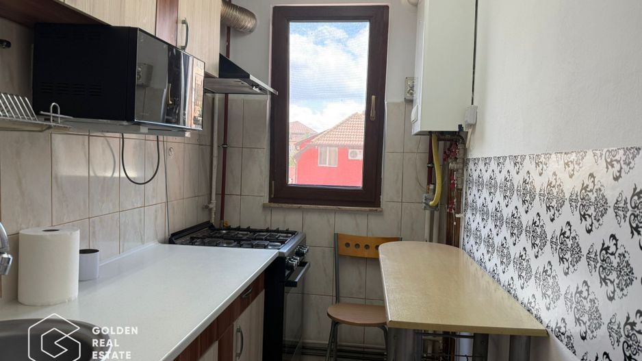 Apartament 2 camere, etaj 1 cu centrala si aer conditionat - Poză 4