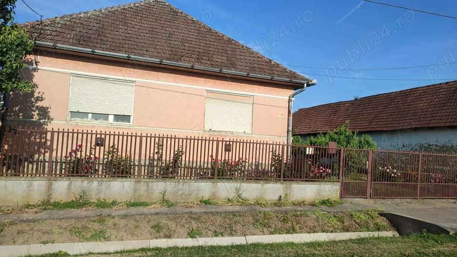 Casa de vanzare in Ungaria aproape de granita - Poză 1