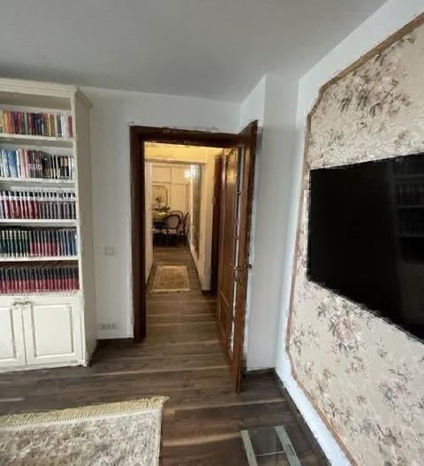 Proprietate specială cu 3 camere în Bucuresti - Poză 3