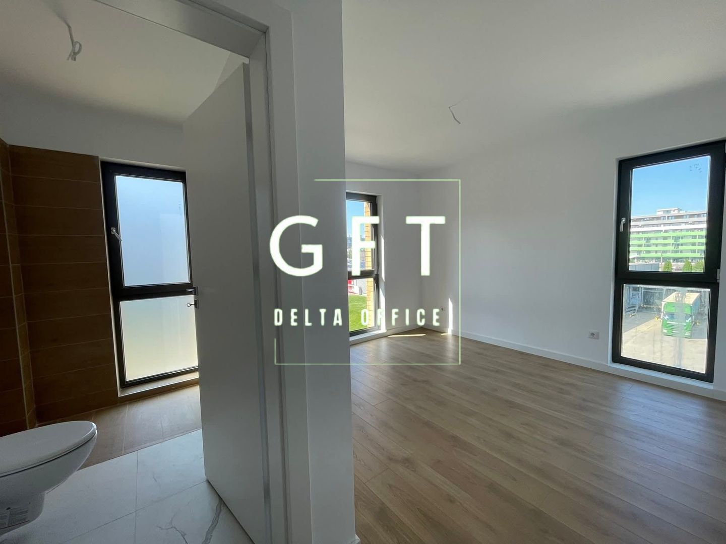 Apartament de vanzare - 3 camere + terasă 300 mp | Calea Moldovei - Poză 18