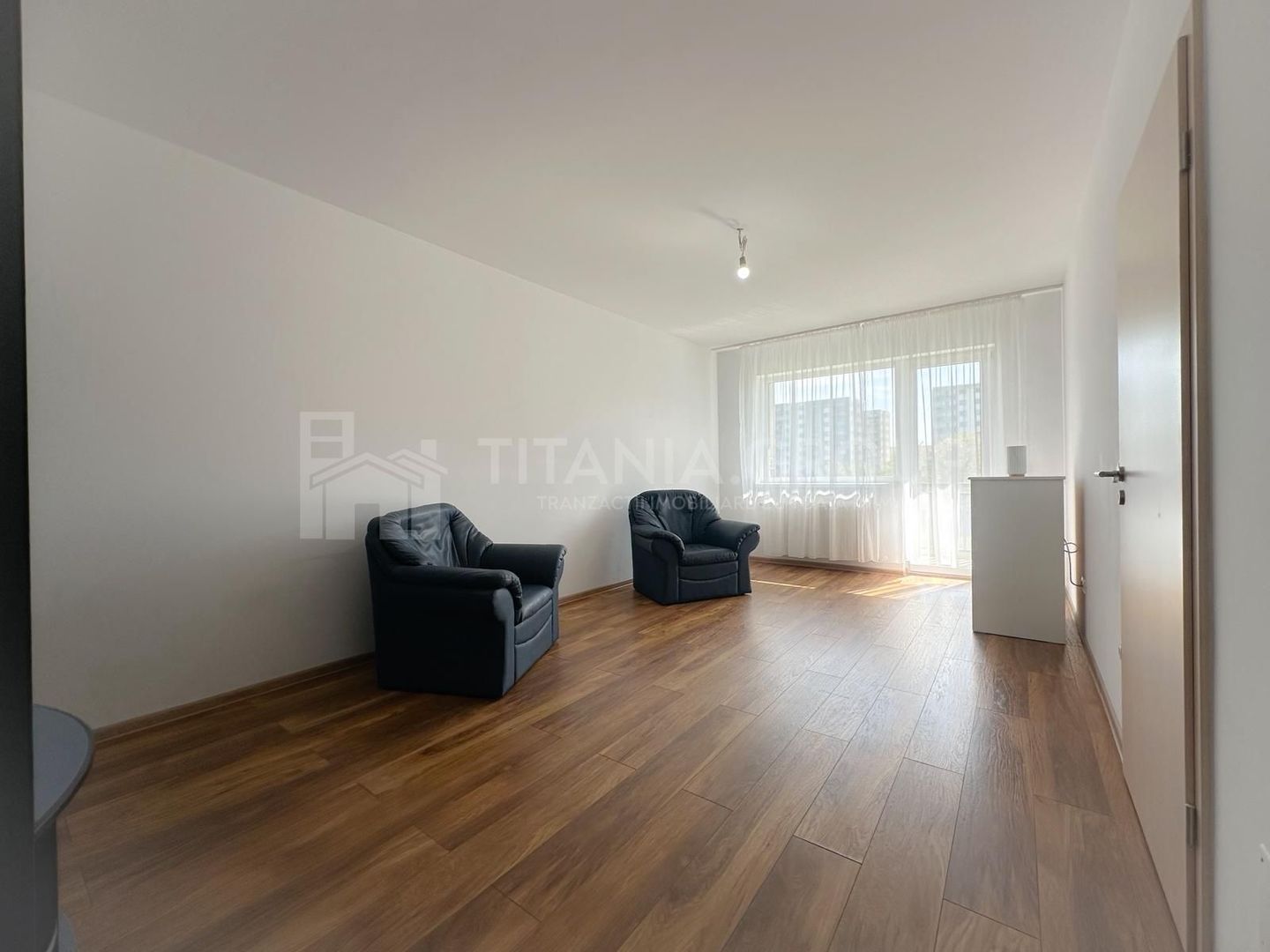 Apartament 2 camere,  decomandat, 2 locuri parcare, Tractorul - Poză 7