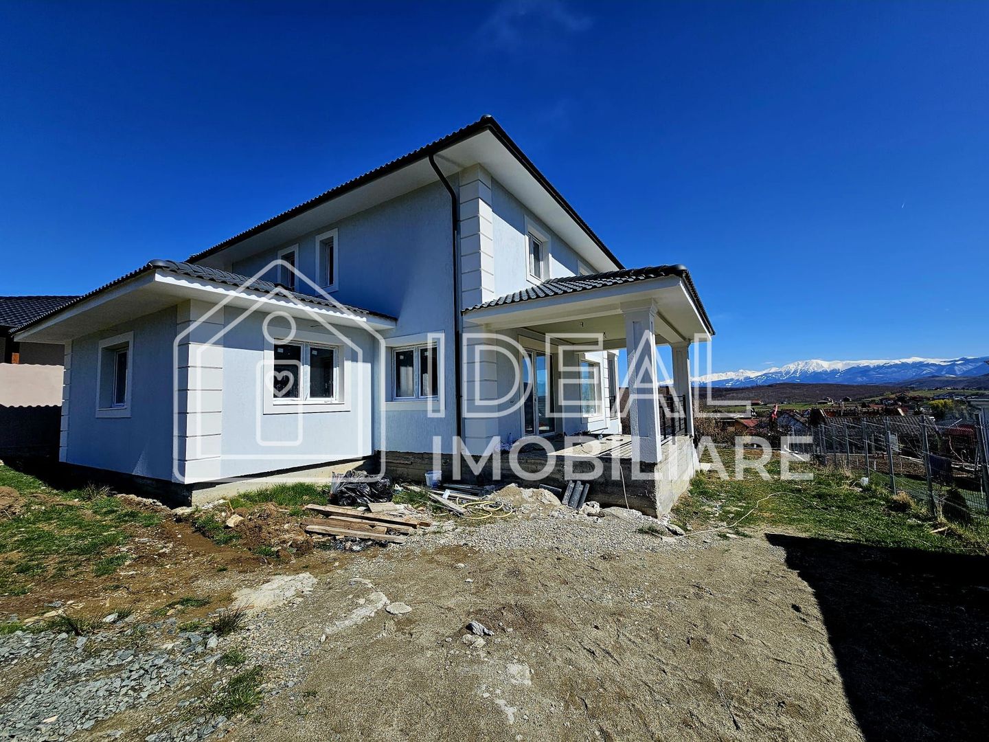 Vila Moderna cu 4 camere si 600 mp de curte, in Tocile - Poză 2