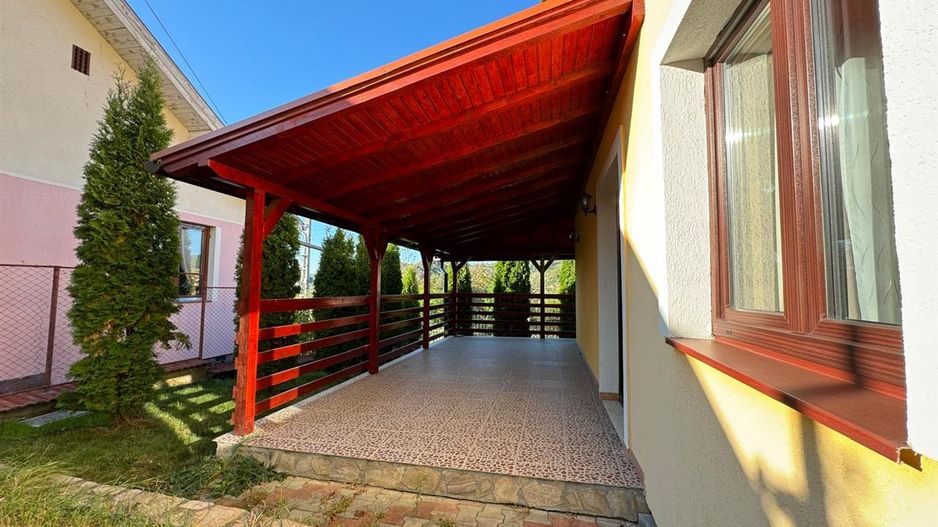 Rezidenta distincta, design arhitectural rafinat, priveliste minunata in Corunca - Poză 5